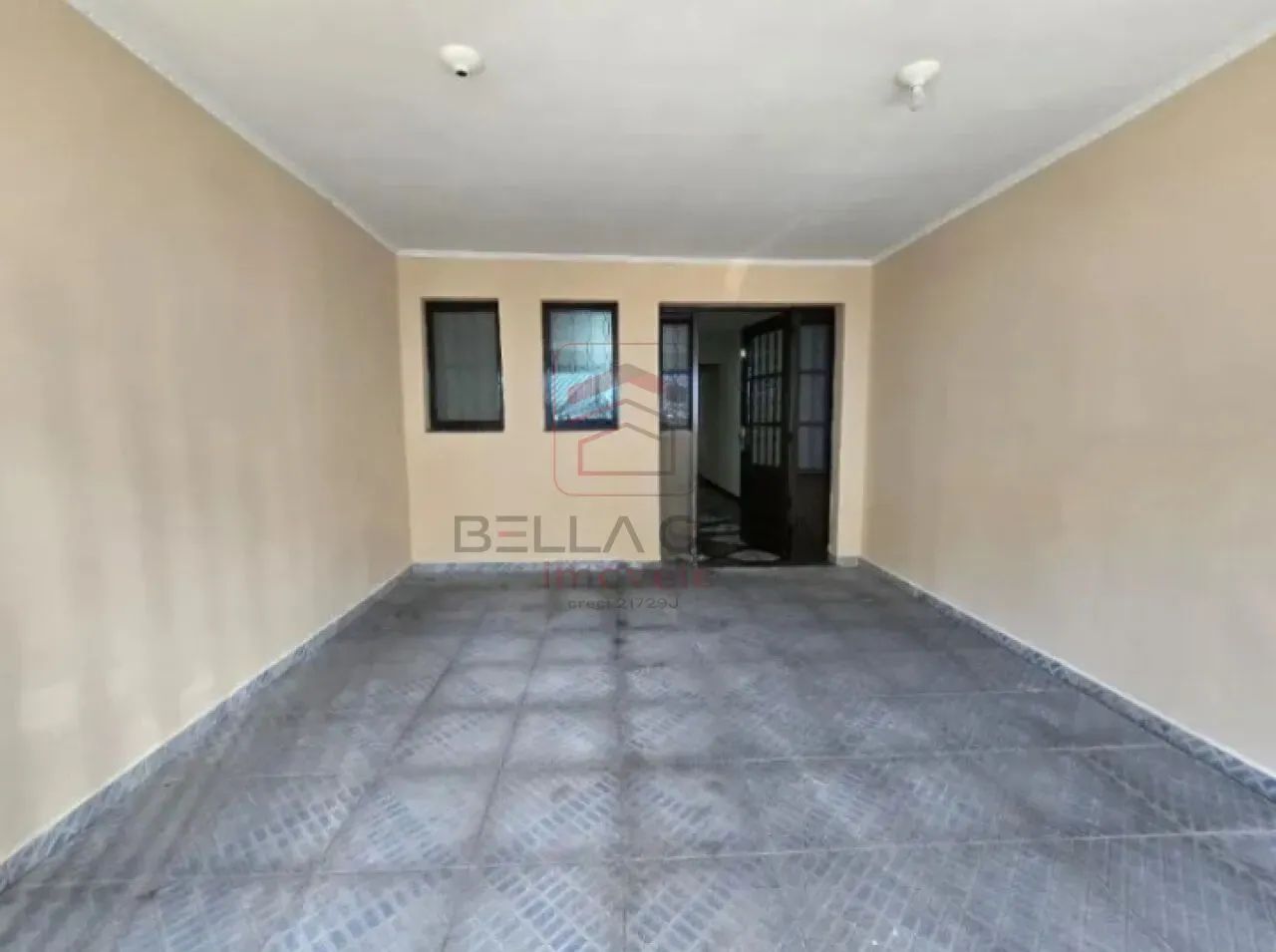 Sobrado na Vila Prudente, 03 quartos sendo 01 suíte e 01 vaga
