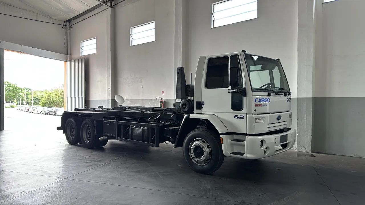 Cargo 2422 rollon rolou