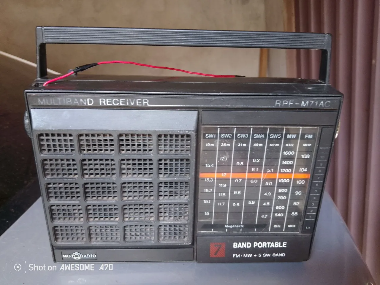 Rádio Multibanda Vintage Portátil MotoraRadio RPF-M71AC