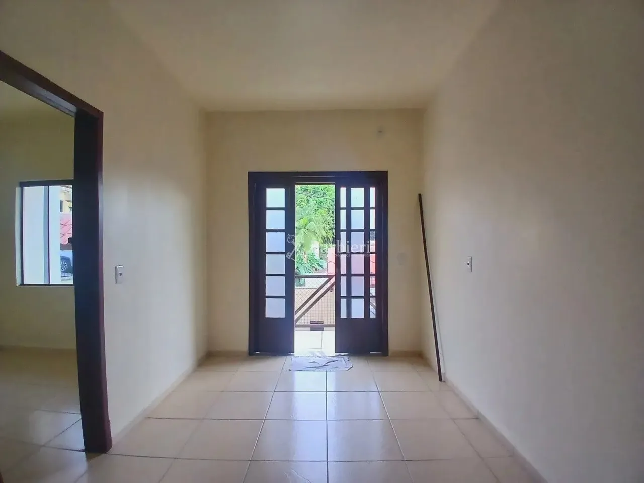Apartamento com 2 quartos, sendo 1 suíte, e 2 vagas de garagem, na Fortaleza em Blumenau/S