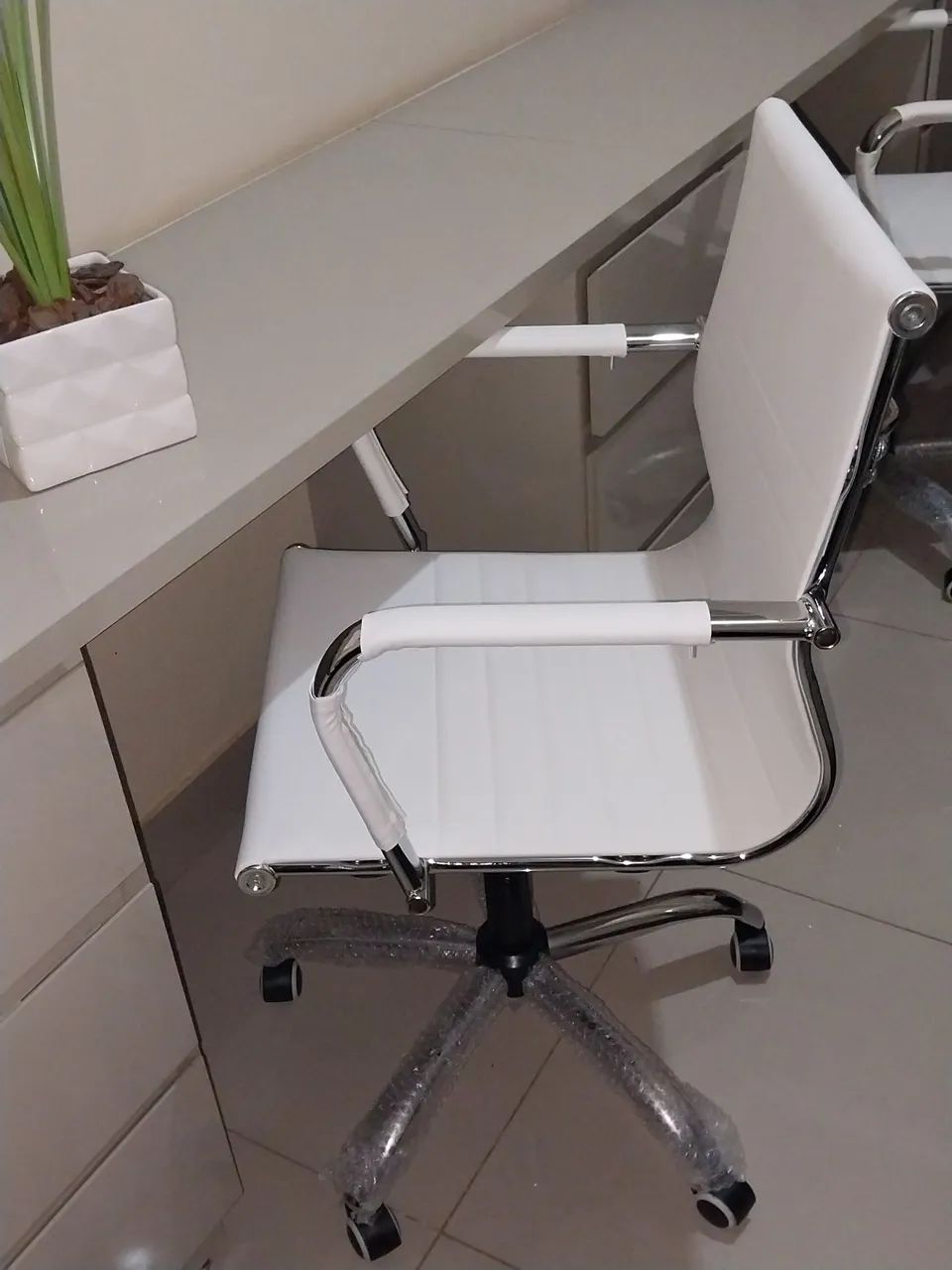 CADEIRA  DE ESCRITÓRIO  NOVA ( ÚLTIMAS  UNIDADES) - Foto 5