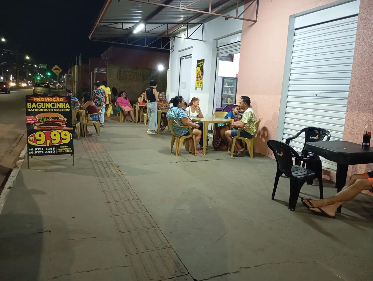 Vende-se uma lanchonete na av dos cafezais