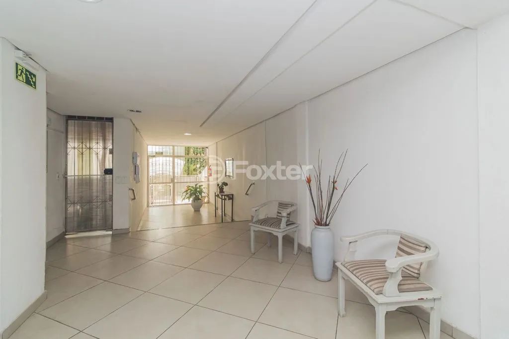 Imóvel para venda possui 70 metros quadrados com 2 quartos em Auxiliadora - Porto Alegre - - Foto 5