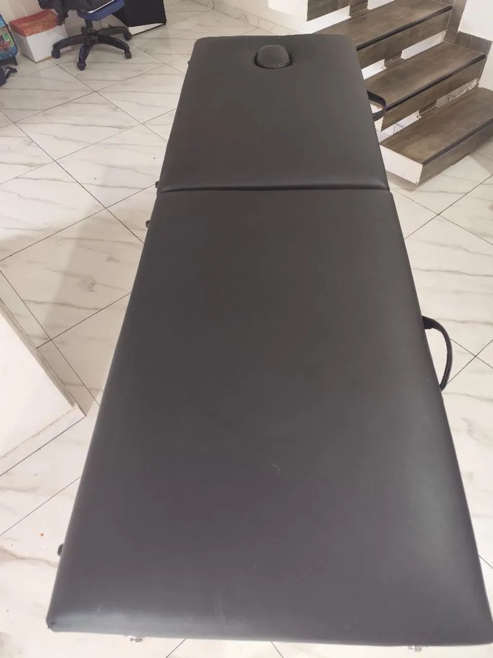 Maca de sobrancelha que vira maleta - Foto 2