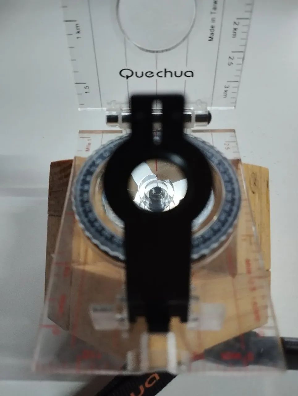 Bússola Quechua Dobrável com lLupa.