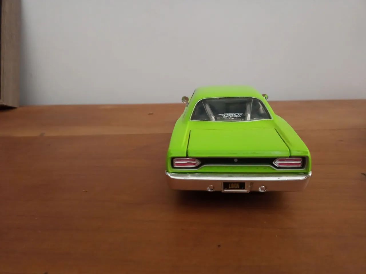 Miniatura Maisto 1/24 Plymouth zerado - Foto 3
