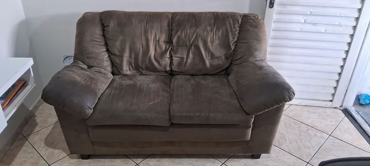 Sofá dois lugares65570216820483120