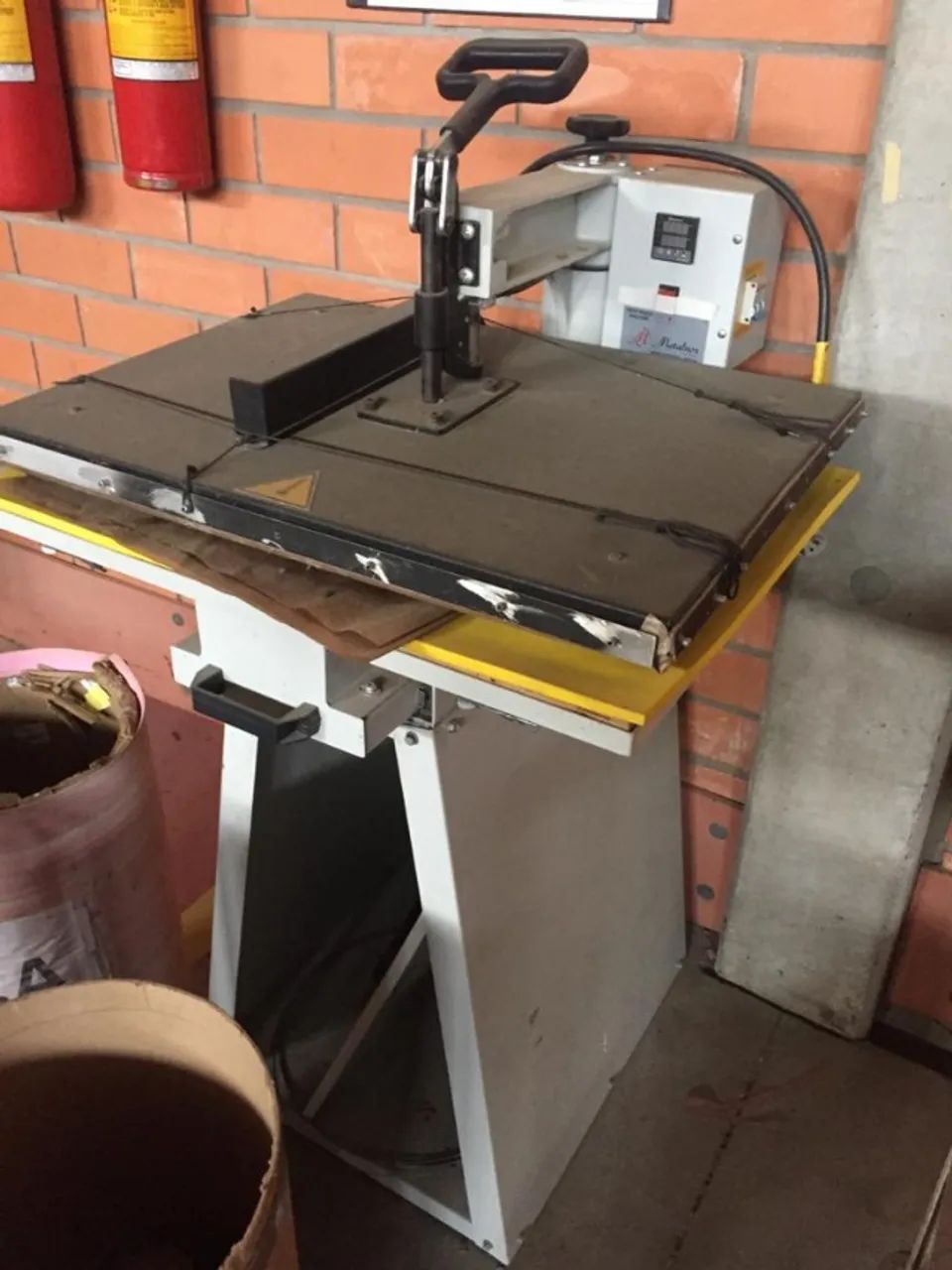 PRENSA TÉRMICA METALNOX EL800 - 72cm x 52cm (FUNCIONANDO)