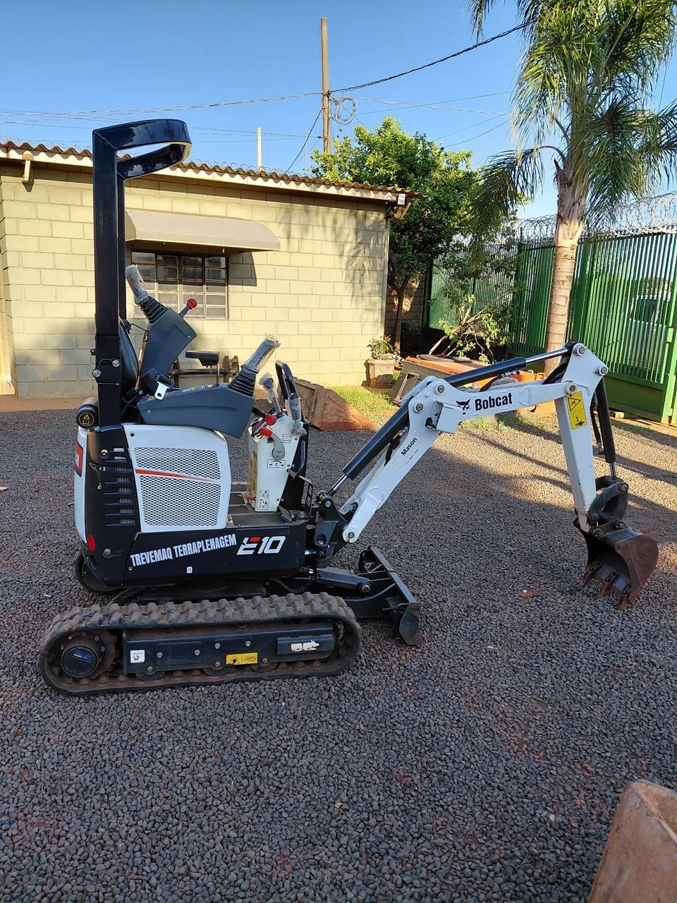 Mini escavadeira e10 ano 2024  - Foto 2