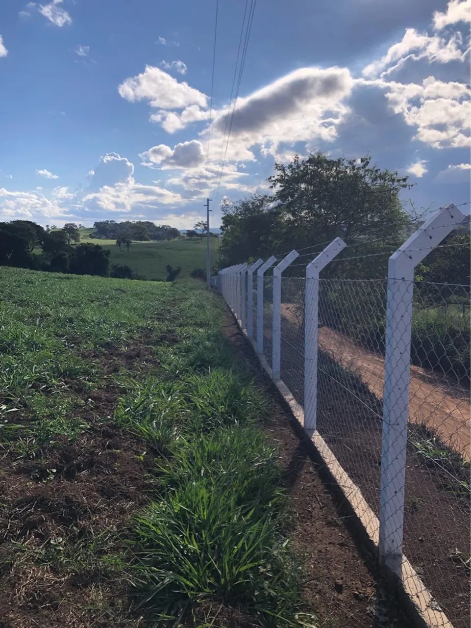 Alambrados, cercas com tela, tela soldada. Postes de concreto, Mourão concreto ou metal. - Foto 4