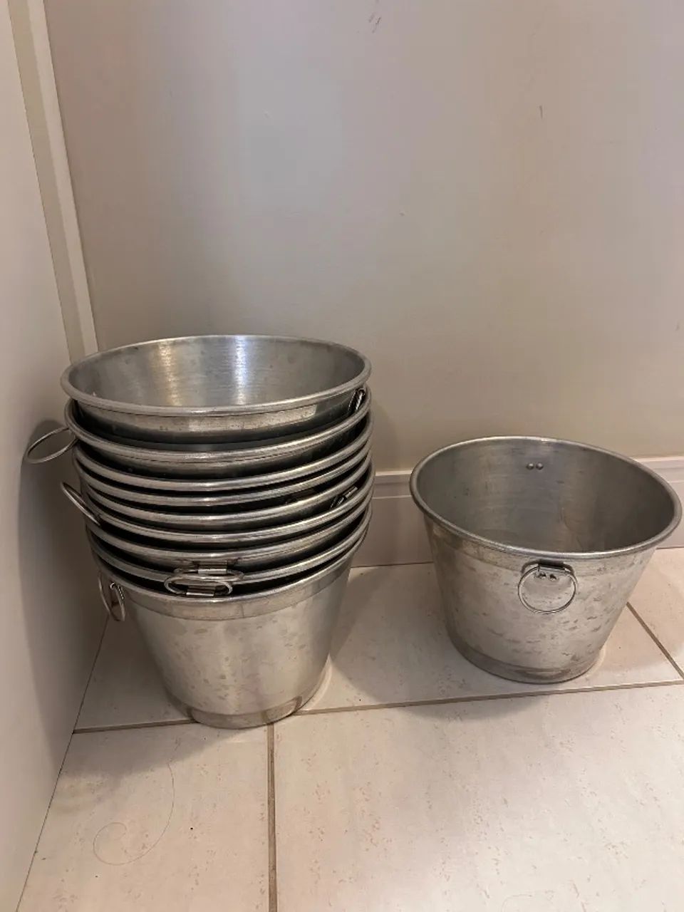 Balde De Gelo E Cerveja Alumínio Puro Reforçado Cor Prateado