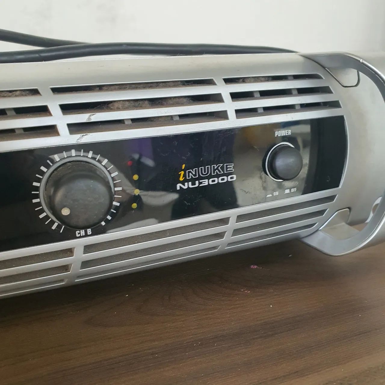 Amplificador Beringer inuke NU3000 - Foto 2