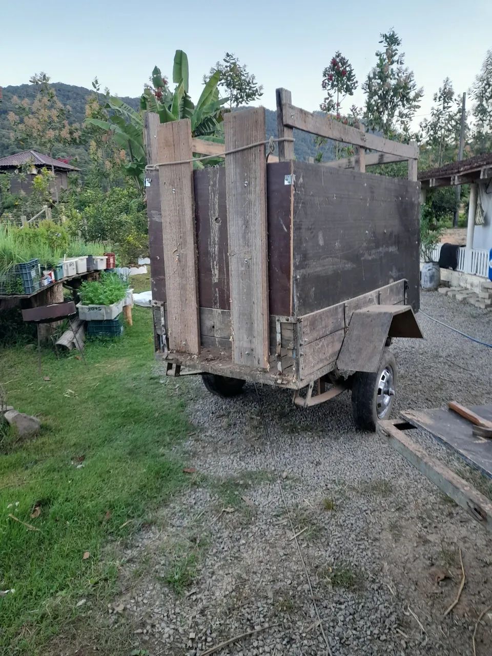 Carreta de madeira para transporte - Foto 2