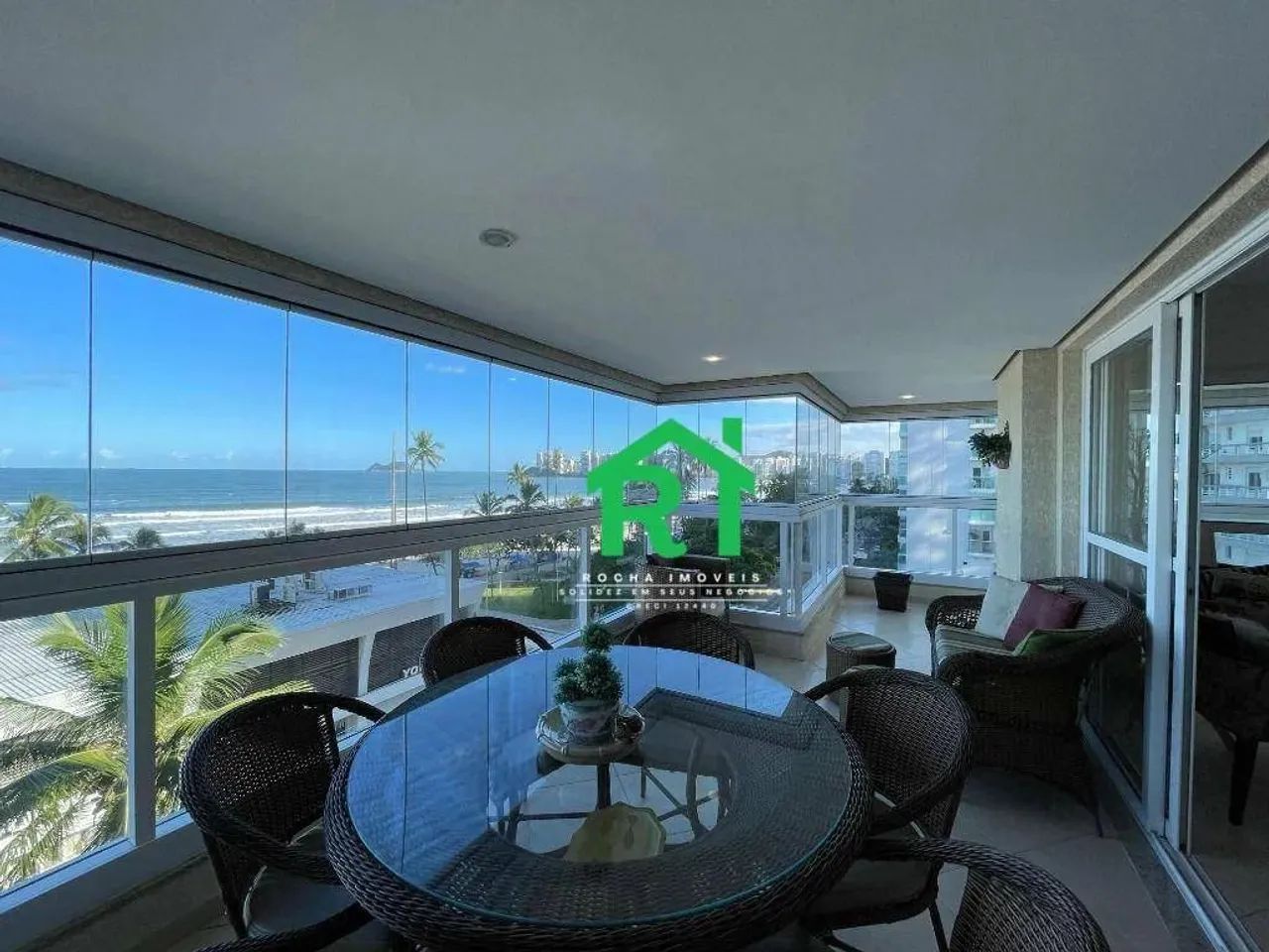 Apartamento frente mar com 3 dormitórios (3 suítes), 2 vagas, lazer, Pitangueiras, Guarujá - Foto 4