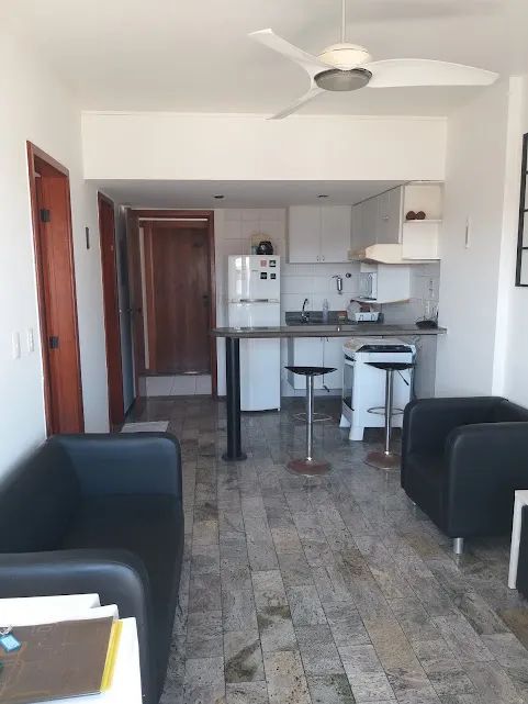 Apartamento 1/4 Na Barra Mobiliado Com Varanda Próximo do Shopping Barra - Foto 3