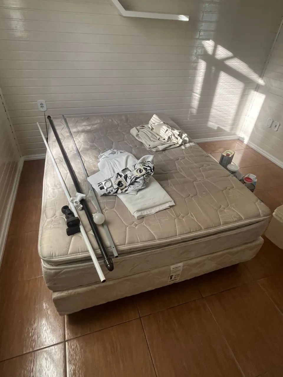 Cama com colchão 64169244866689120