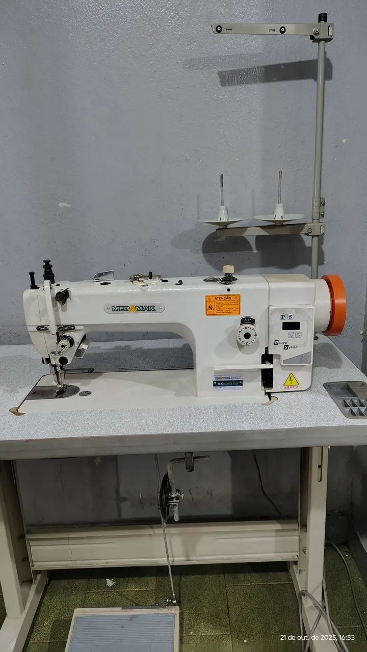 Maquina de costura 