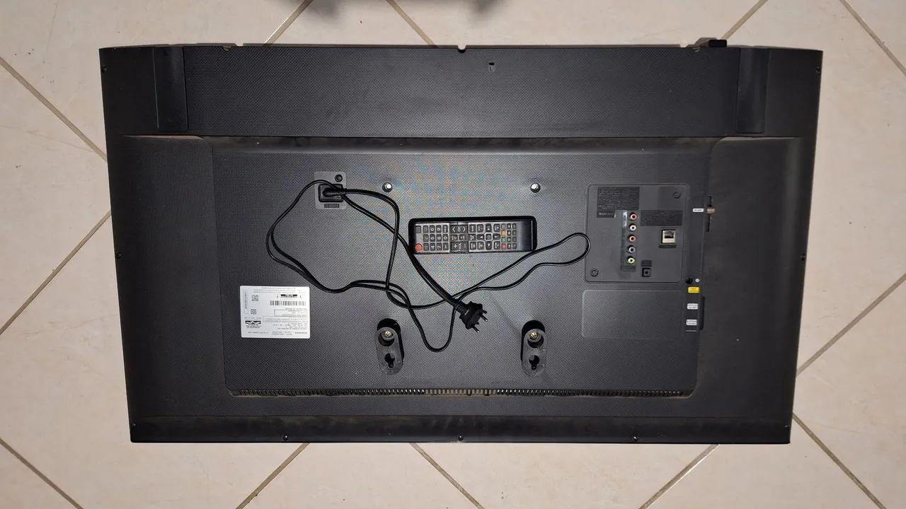 TV Smart Samsung 43" (UN43J5200AG) - Tela Quebrada - Para Peças ou Reparo - Foto 6