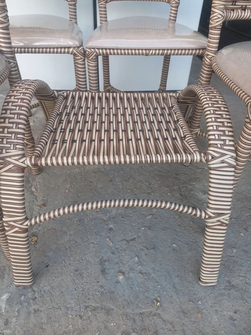 Conjunto de cadeira a unidade 160,00 e centro 130,00 - Foto 2