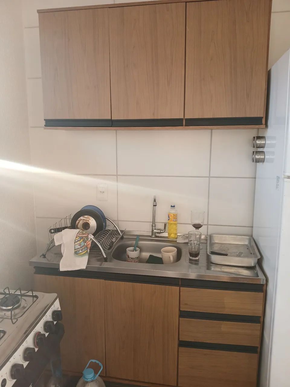 Armário de Cozinha Amadeirado