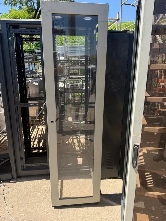 Server rack64363330453633122