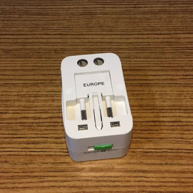 Adaptador Tomada Universal Para Viagem Internacional +150 Países - Foto 4