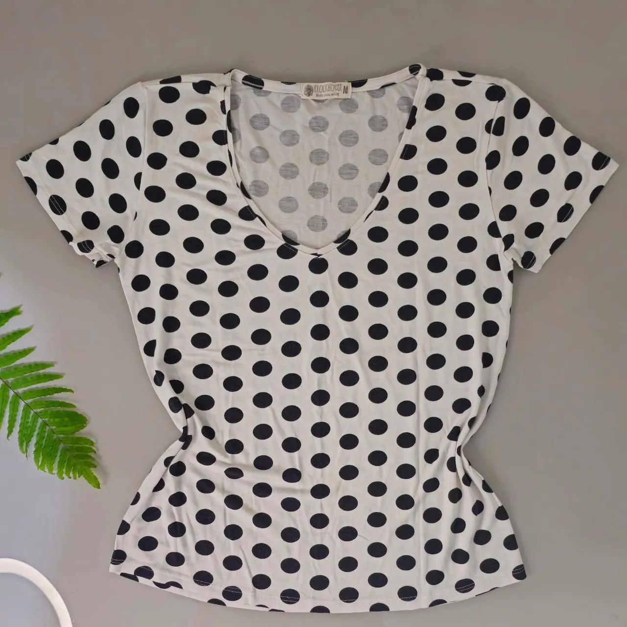 Kit 5 blusas estampadas tamanho  M  - Foto 5