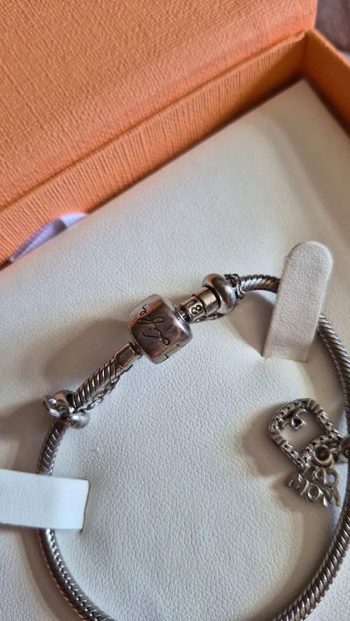 Pulseira Life Vivara original com 2 berloques - Foto 3