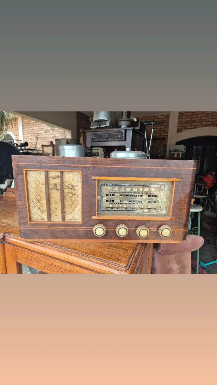 Rádio antigo 