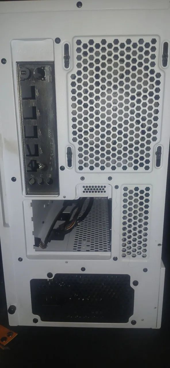 Gabinete Redragon  - Foto 4