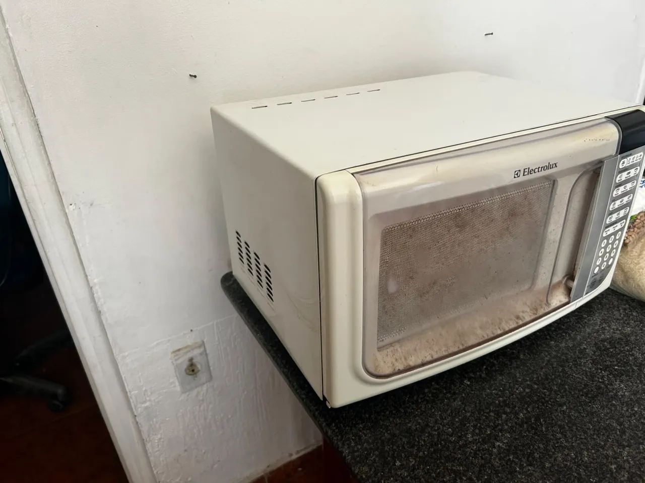 MICROONDAS ELECTROLUX 31 Litros  - Foto 3