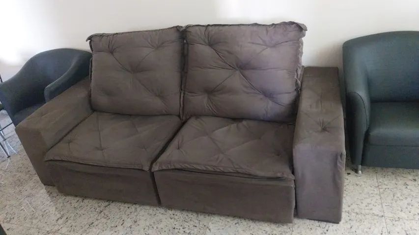 Vendo Sofá Retrátil em ótimo estado de conservação