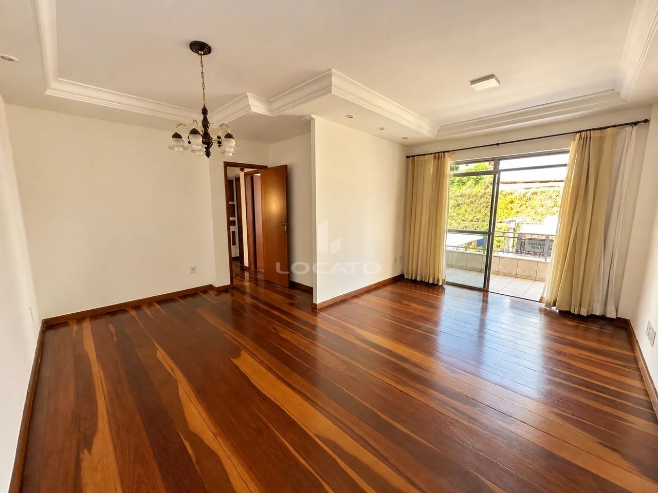 Apartamento 3 quartos suite e elevador no Cascatinha