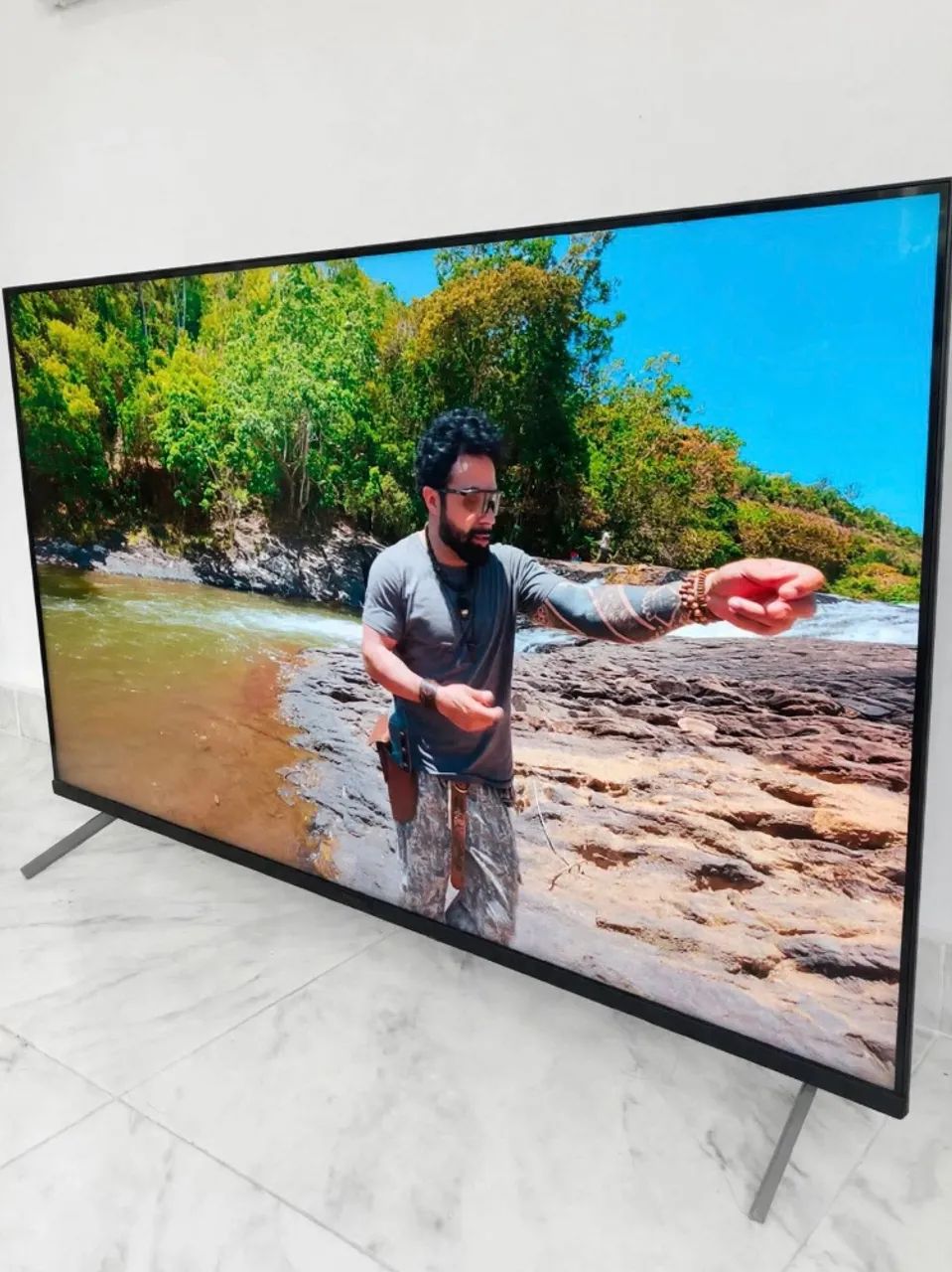 Tv smart 50P Philips - com detalhe 
