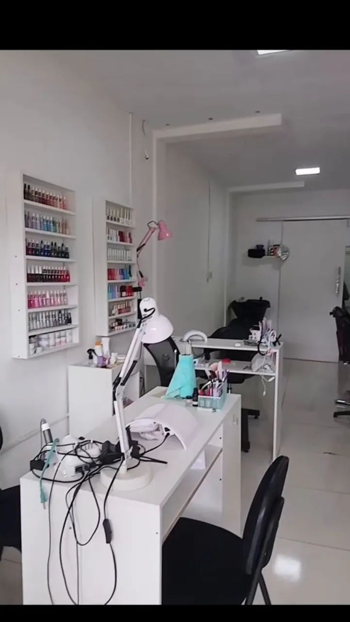 Se vende salón de belleza  - Foto 3