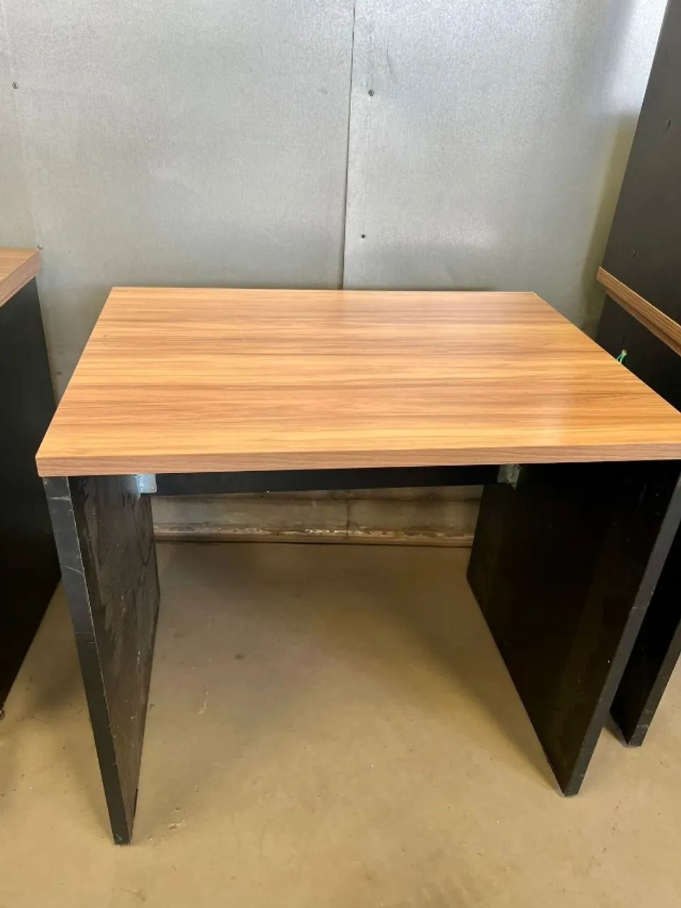 MESA DE ESCRITORIO 60X80X73