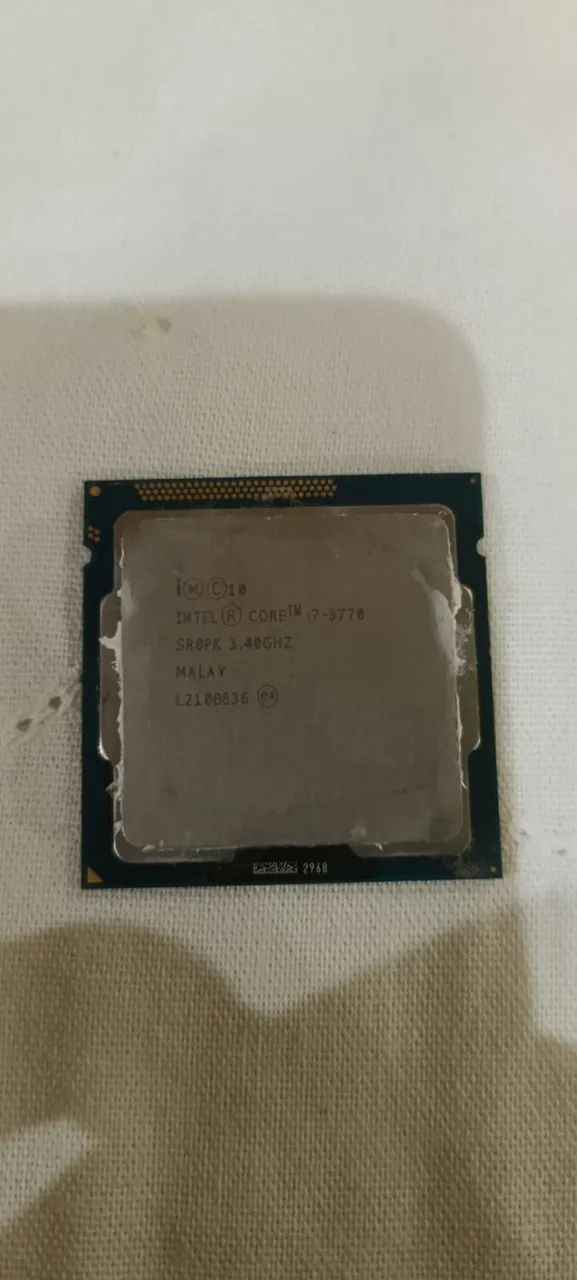 Placa mãe, processador, memória RAM...