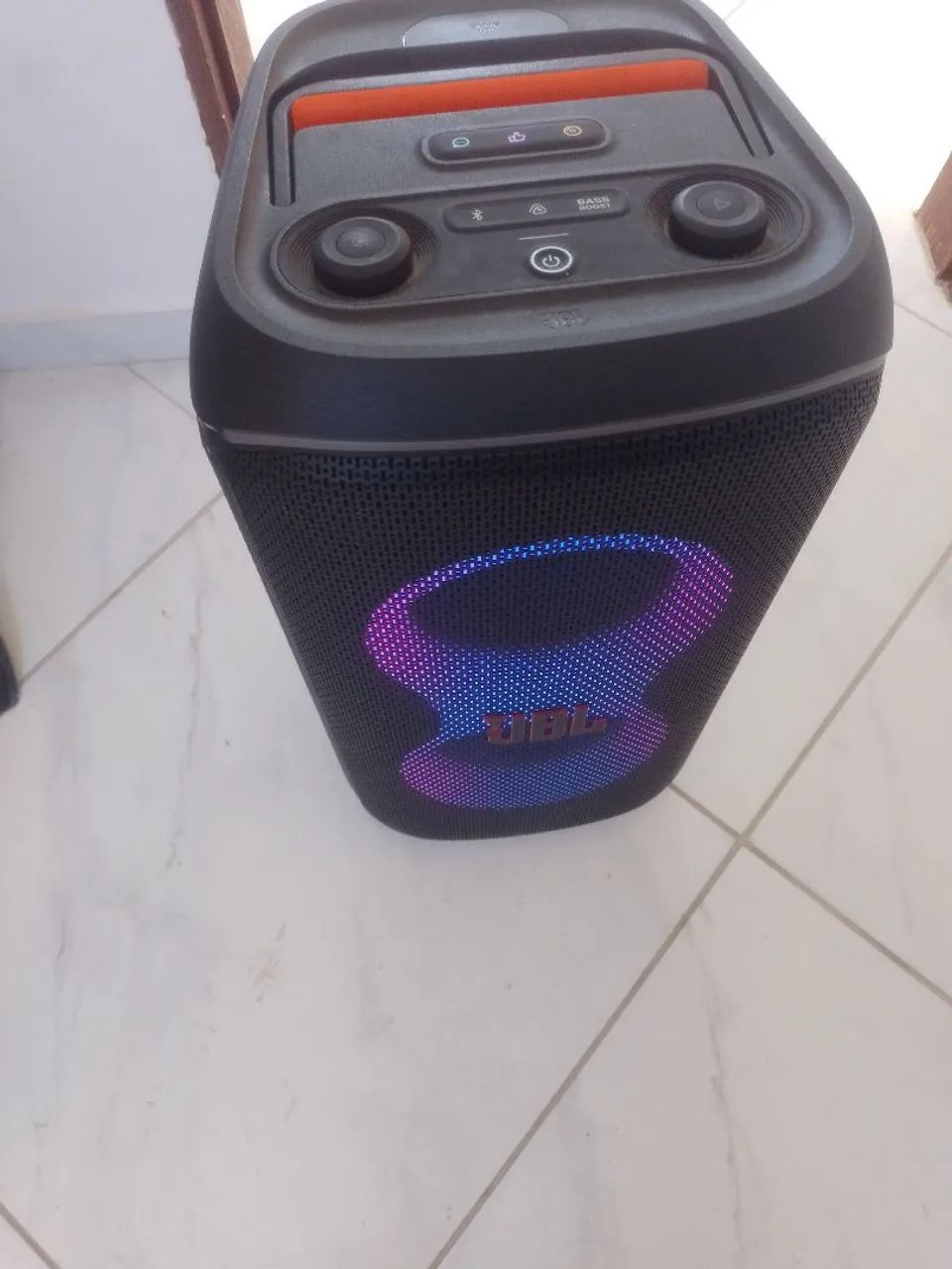Caixa de som jbl party box