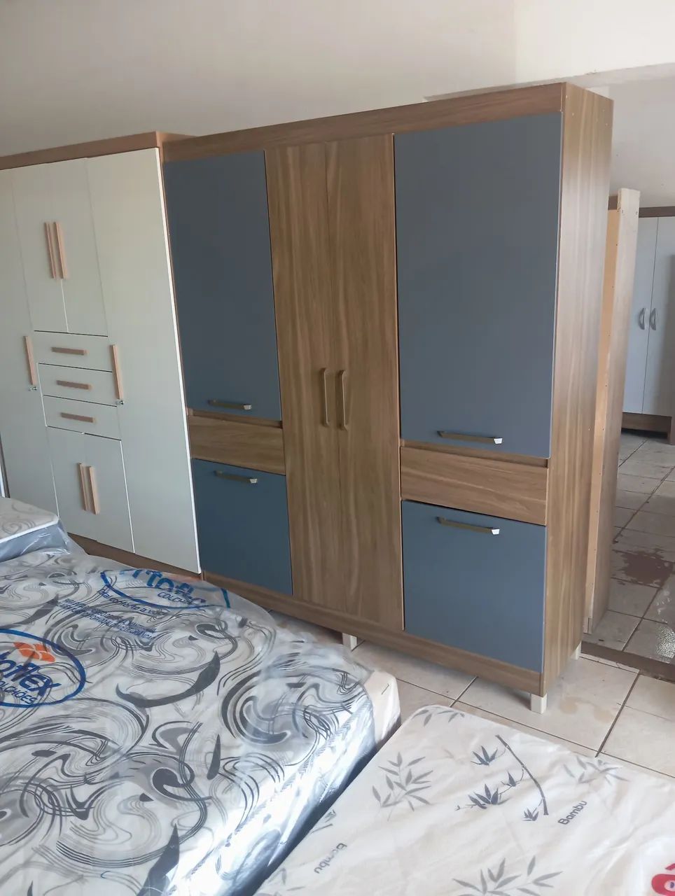 Guarda roupa novo em oferta 