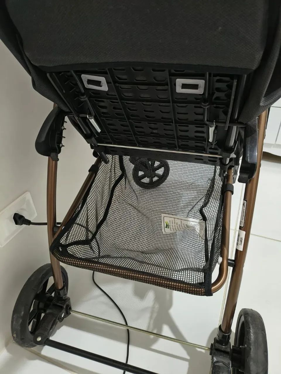 CARRINHO DE BEBÊ GALZERANO PRETO E COBRE - Foto 3