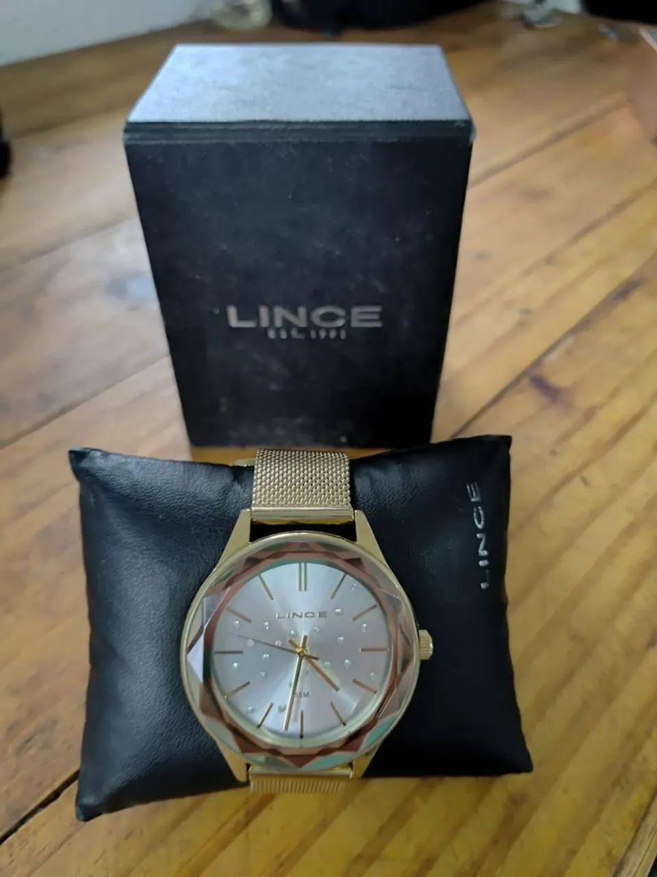 Relogio unisex dourado - Foto 4