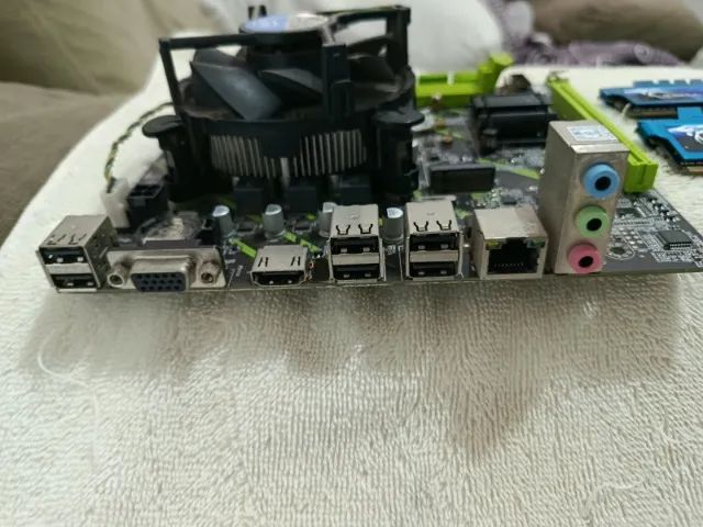 Kit Intel i3 3240 + Placa-mãe H61 + 8GB RAM DDR3 - Foto 2