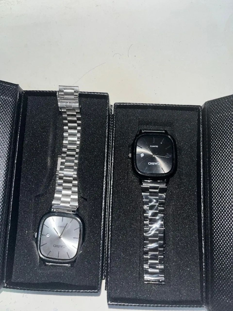 KIT 2 RELÓGIOS CASIO QUARTZ (PRETO E PRATA) - Foto 2