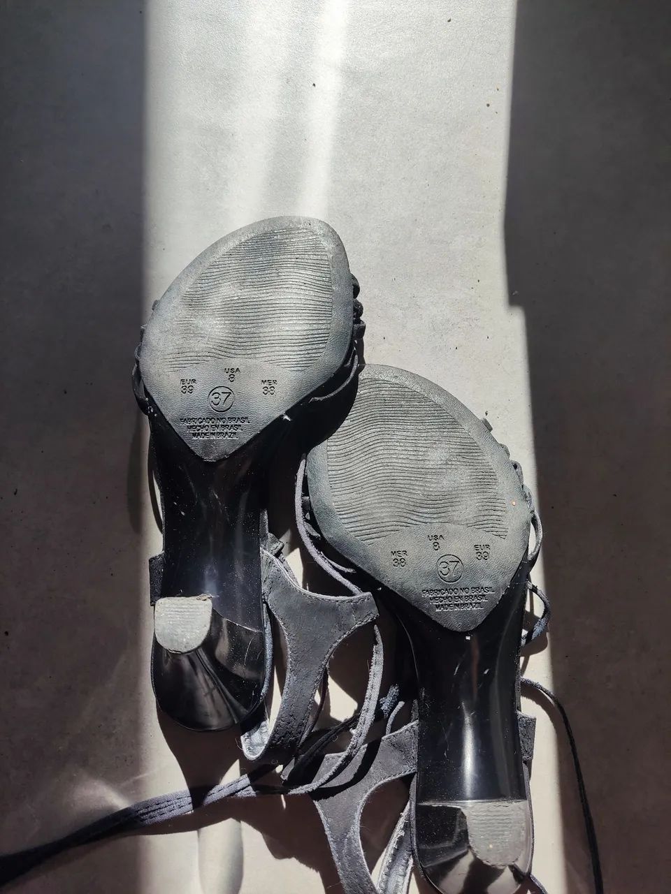 Sapato Preto com tiras 37  - Foto 4