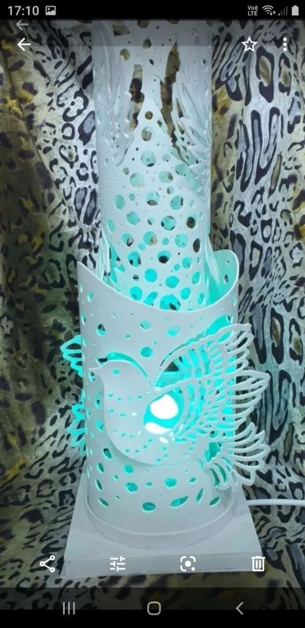 Luminária de mesa Pássaro em pvc