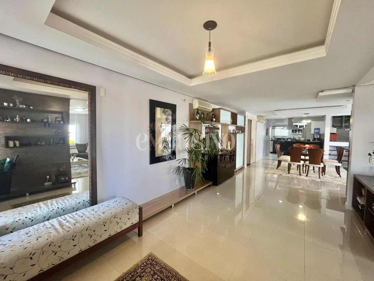 Casa 4 dormitórios (2 suítes) em Coqueiros - Foto 4