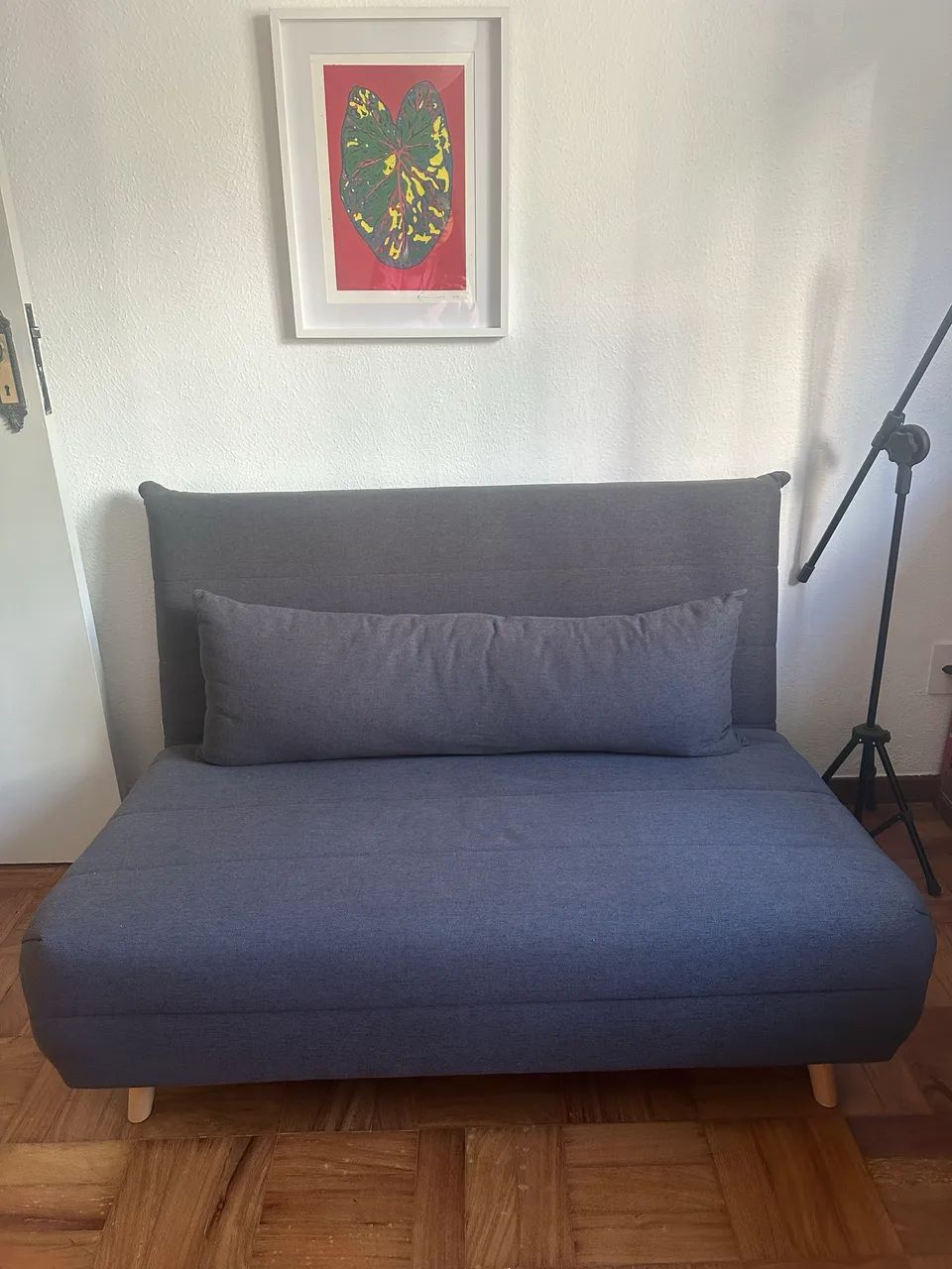 Sofá cama Mobly cinza novíssimo 