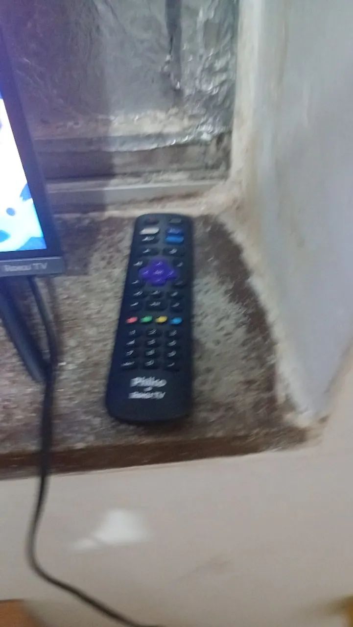 TV PHILCO 32 polegadas Roku tv C/Nota fiscal ZAP - Foto 4