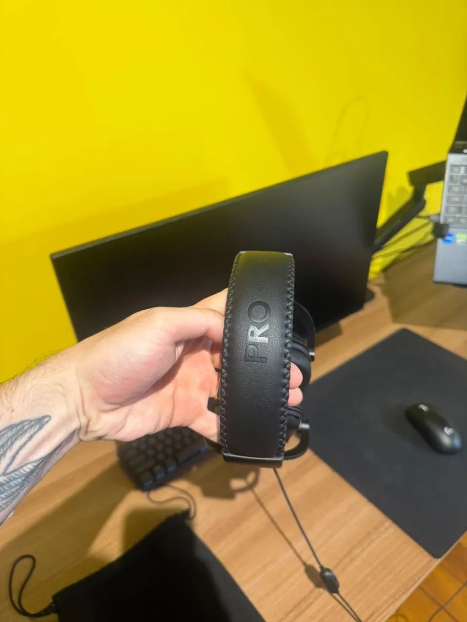 Logitech Superlight 2 e headset g pro 7.1  - Foto 3
