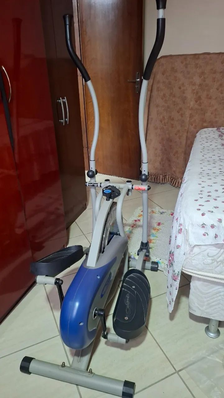 Simulador de caminhada Orbitrek Elite